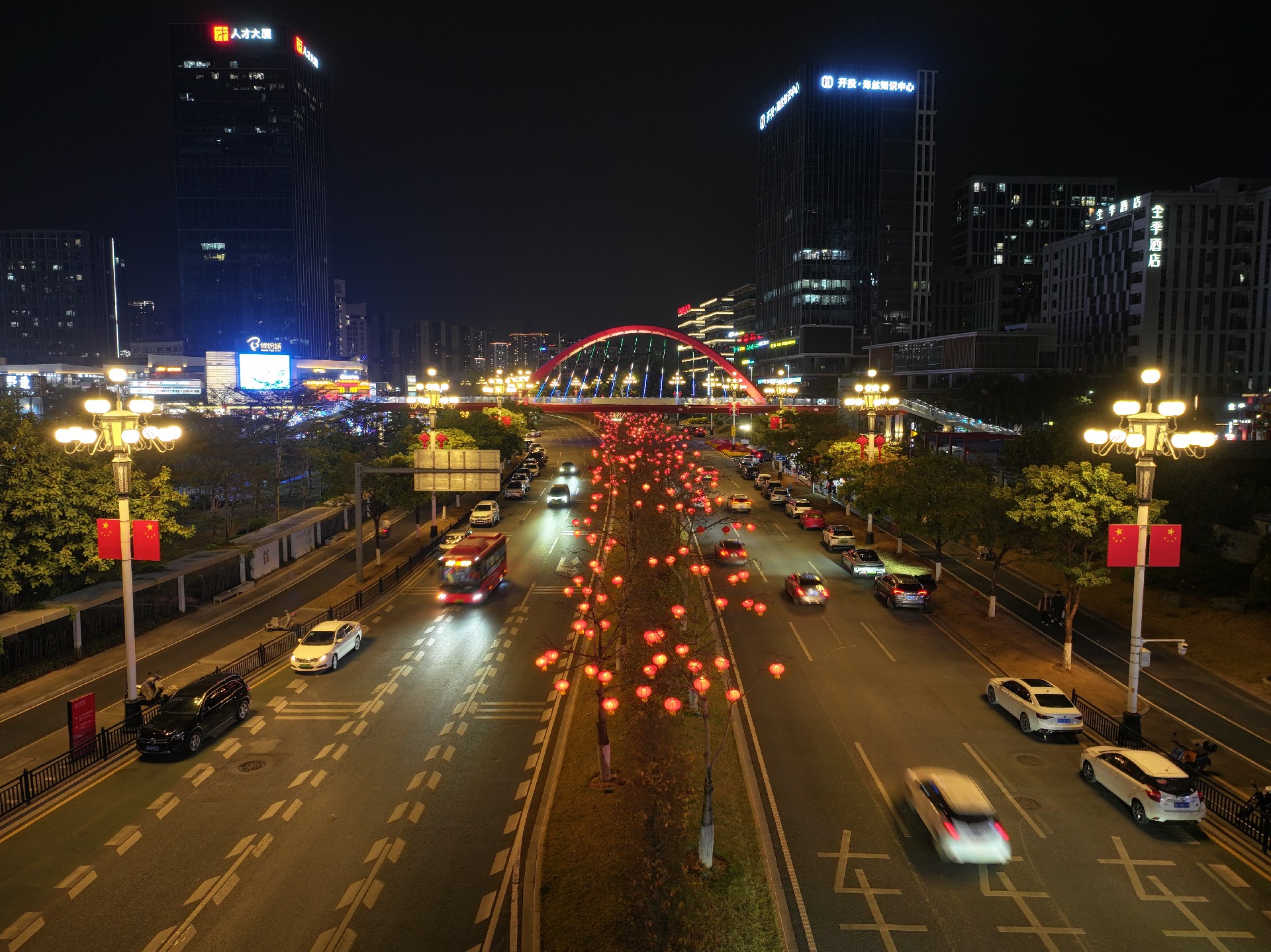 1772764418632357.jpg 春节期间道路实景.JPG
